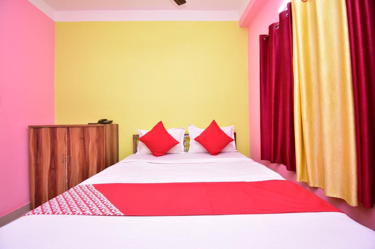Oyo 16609 Trinayani Guest House Tarapith Esterno foto